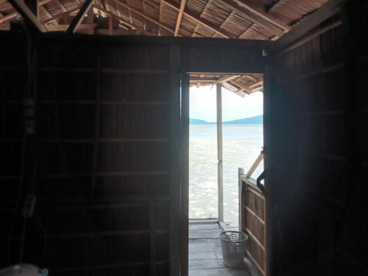 Arborek Diving Homestay R4 Besir Exteriör bild
