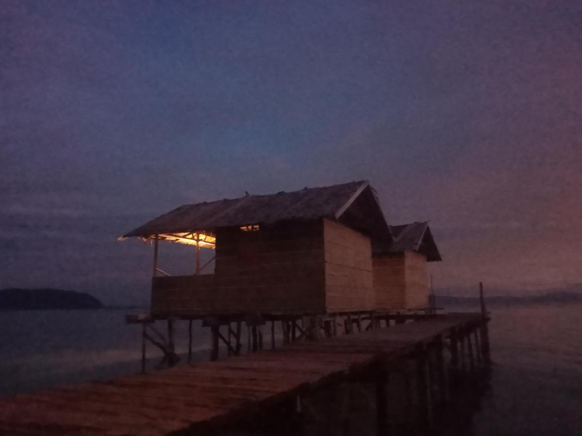 Arborek Diving Homestay R4 Besir Exteriör bild