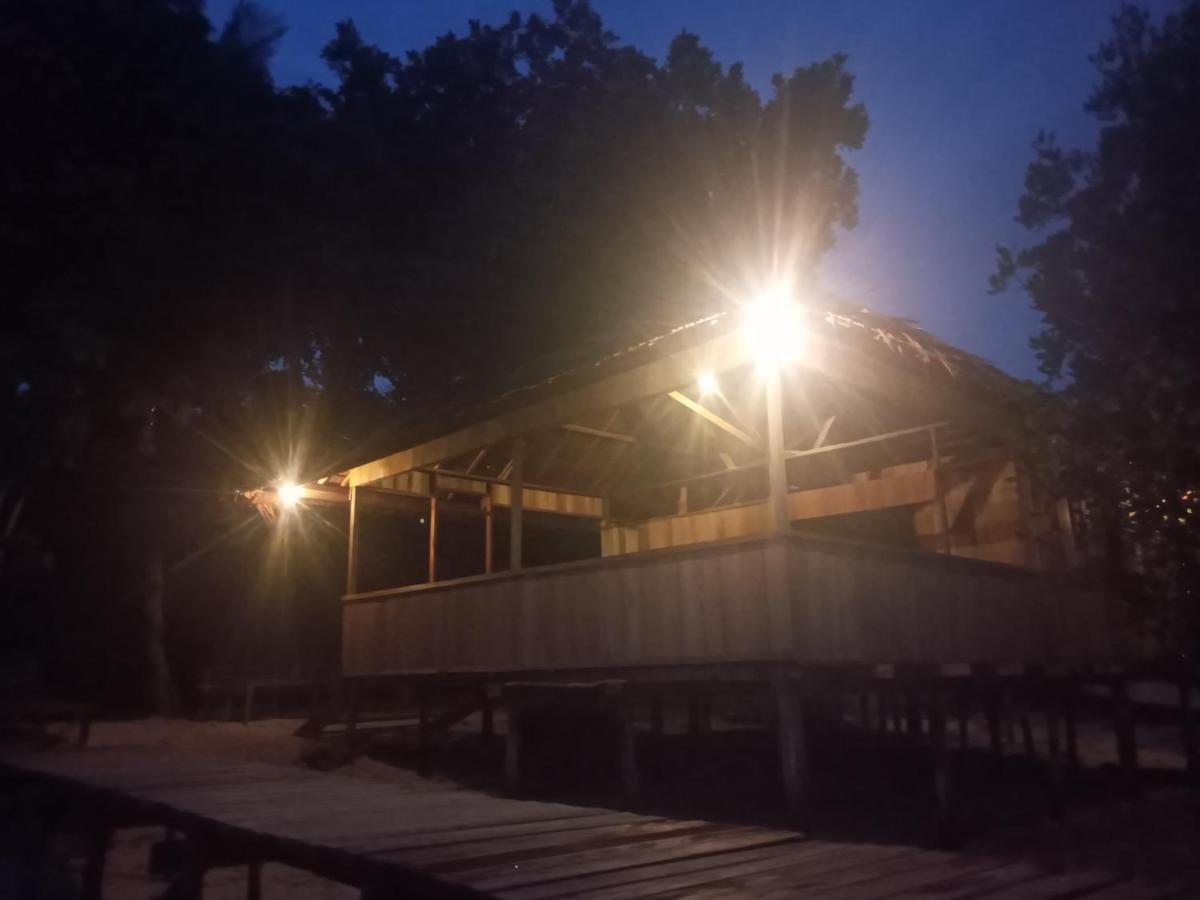 Arborek Diving Homestay R4 Besir Exteriör bild