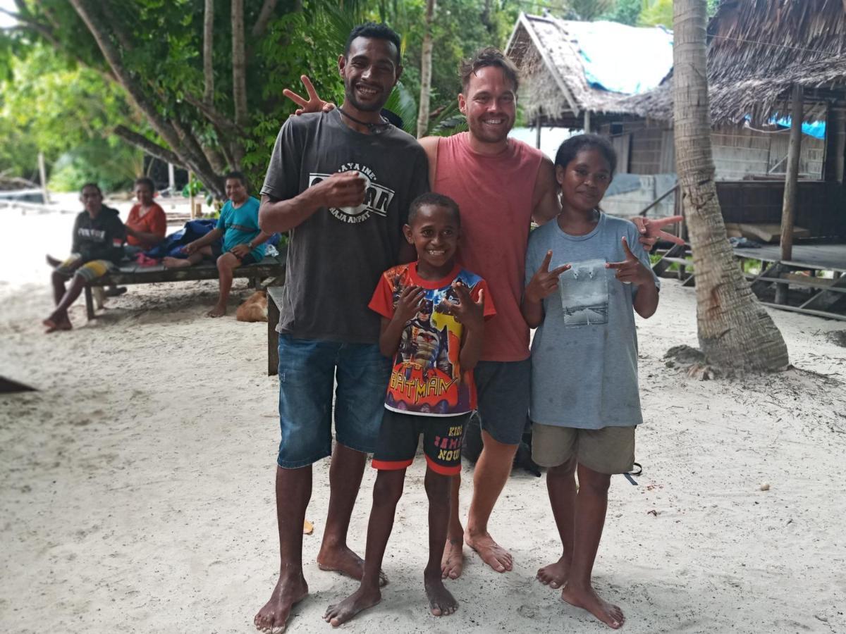 Arborek Diving Homestay R4 Besir Exteriör bild