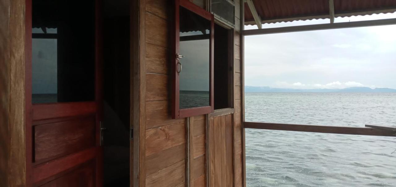 Arborek Diving Homestay R4 Besir Exteriör bild