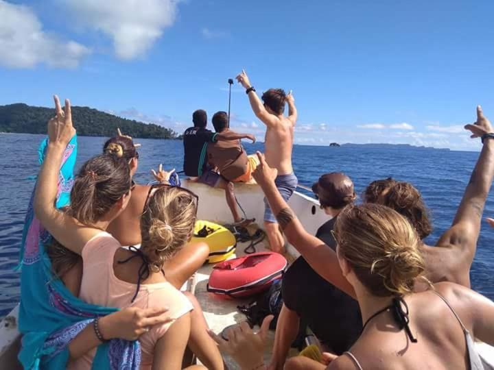 Arborek Diving Homestay R4 Besir Exteriör bild