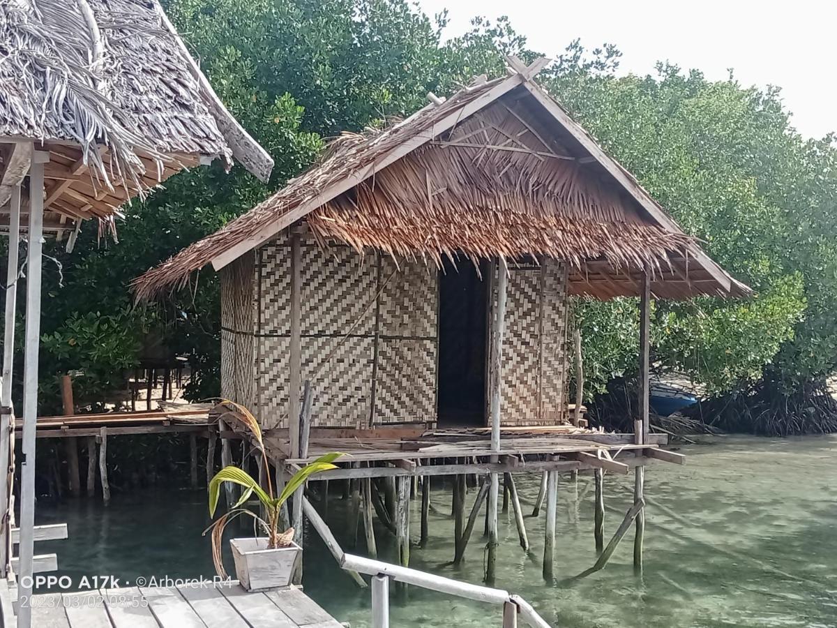 Arborek Diving Homestay R4 Besir Exteriör bild